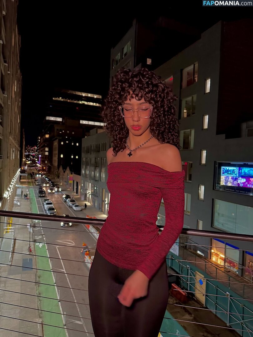 eliana / ewmxt / lalayravo / woahnatty Naken OnlyFans  Läckta Foto #74