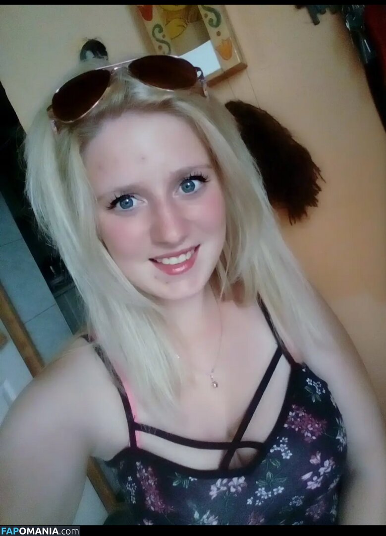 Fehérvári Lányok / Fejér Megyei / Székesfehérvári / sebestyenbianka1 Naken OnlyFans  Läckta Foto #13