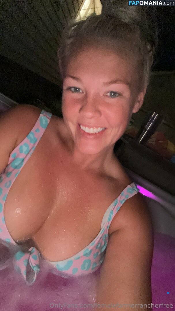 Female Farmer Rancher / FemaleRancher / femalefarmerrancher Naken OnlyFans  Läckta Foto #1