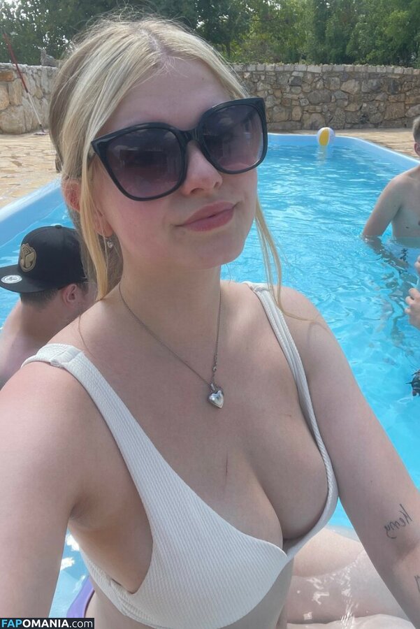 Fenelia / feneliactx / ffenna Naken OnlyFans  Läckta Foto #1