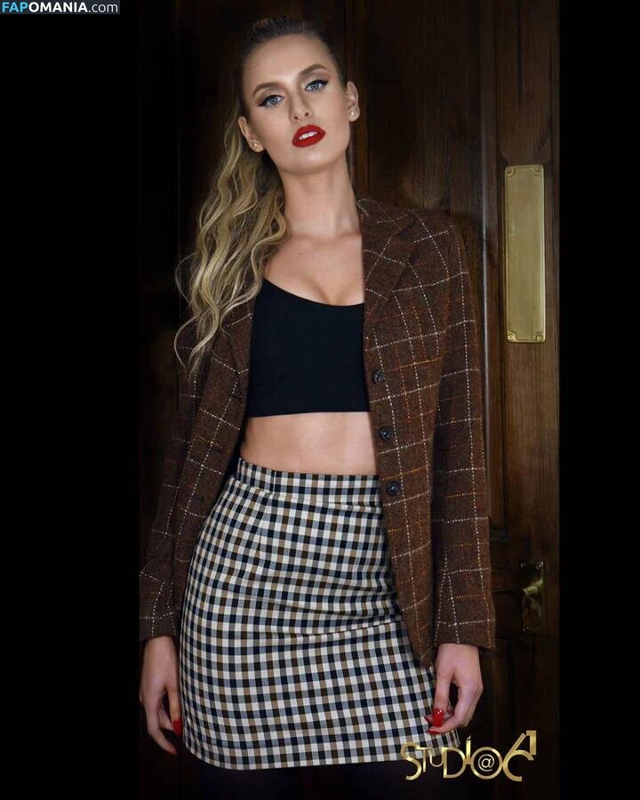 Fern Alexandra Naken OnlyFans  Läckta Foto #8