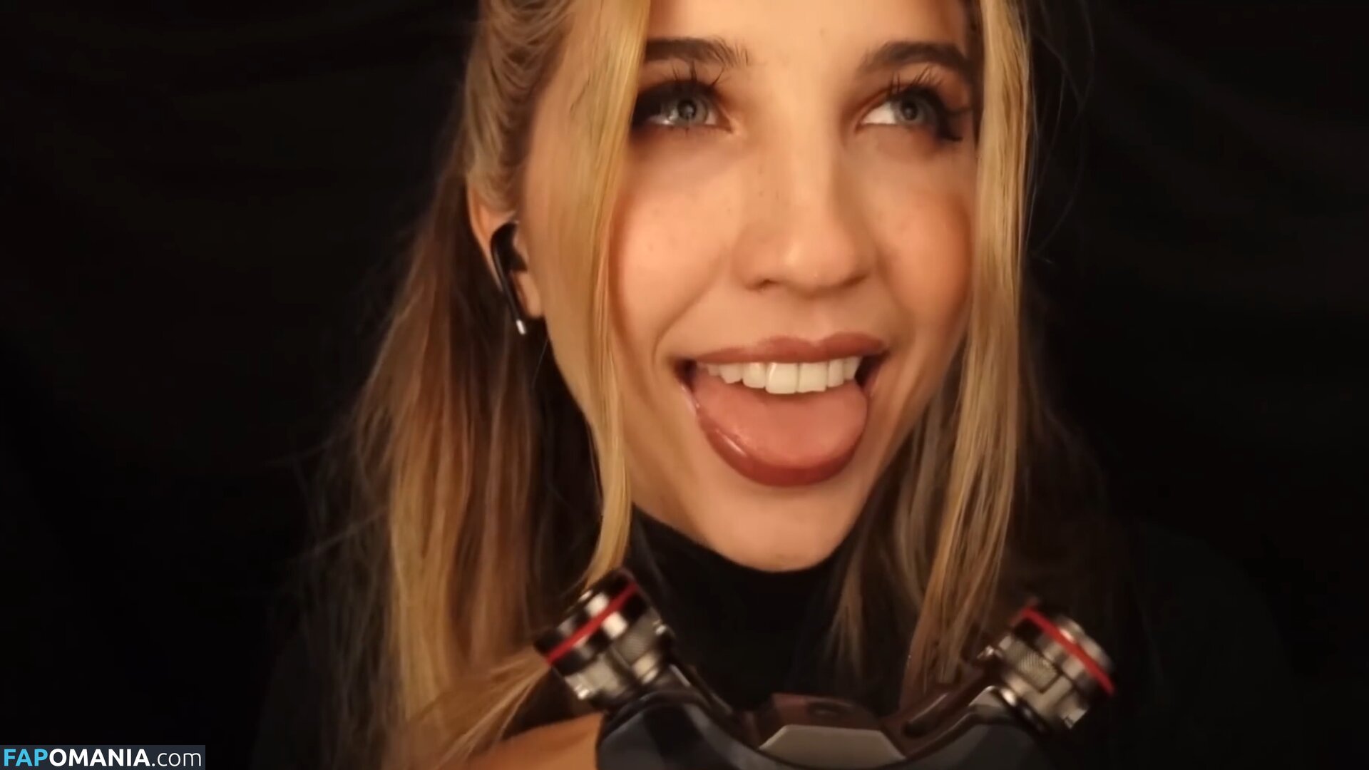 FrivolousFox ASMR / FrivviFox / frivvay Naken OnlyFans  Läckta Foto #4
