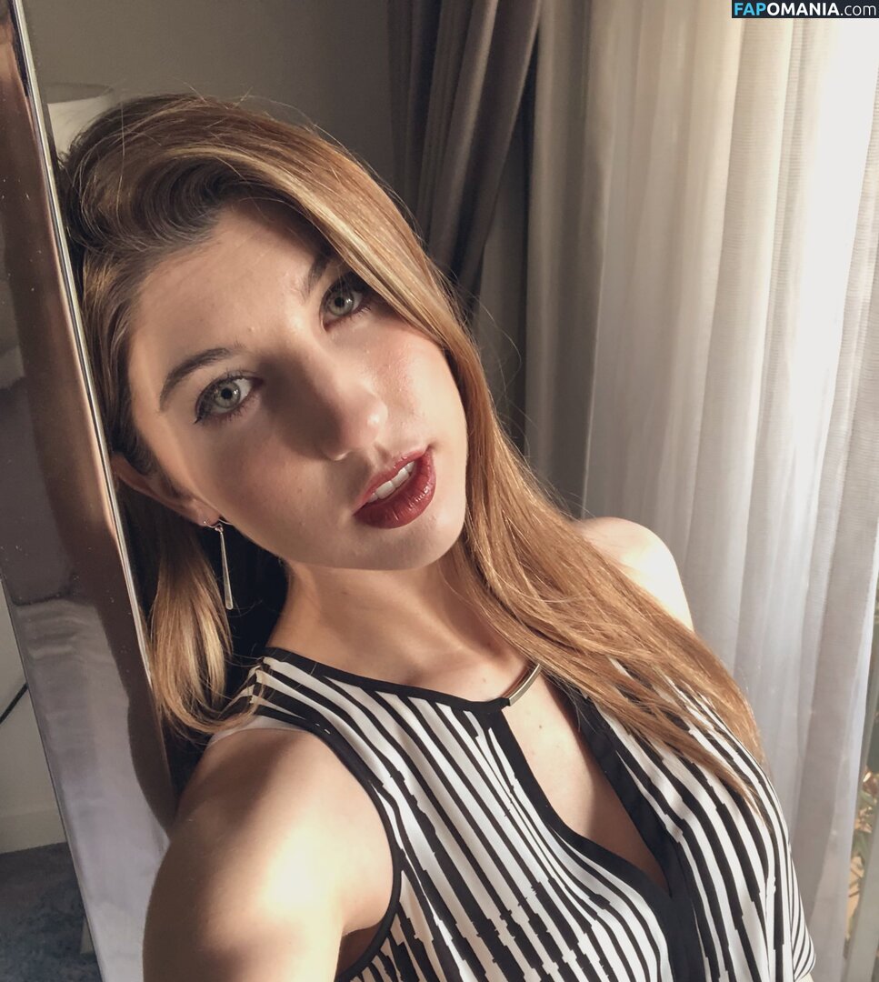 FrivolousFox ASMR / FrivviFox / frivvay Naken OnlyFans  Läckta Foto #151