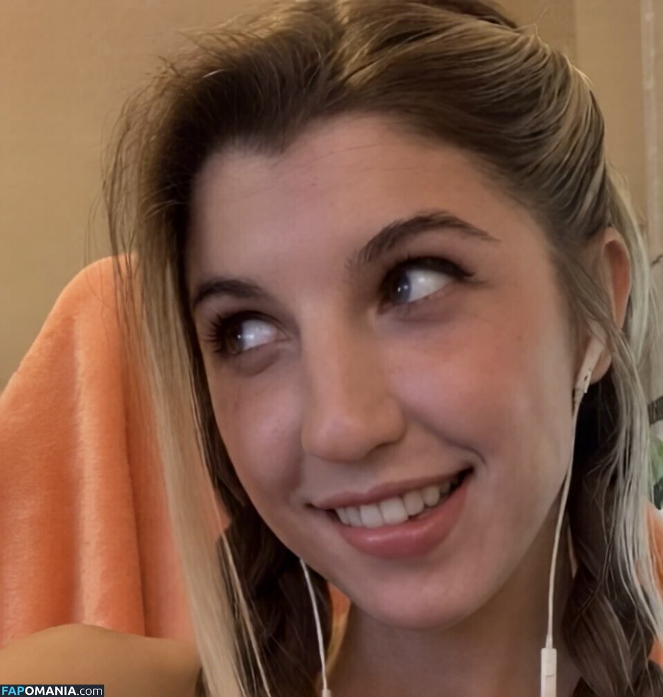 FrivolousFox ASMR / FrivviFox / frivvay Naken OnlyFans  Läckta Foto #157