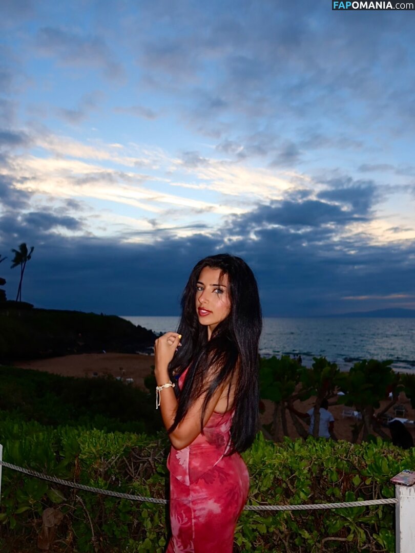 Gal Akbari / gal.qal / officialonlygal Naken OnlyFans  Läckta Foto #3