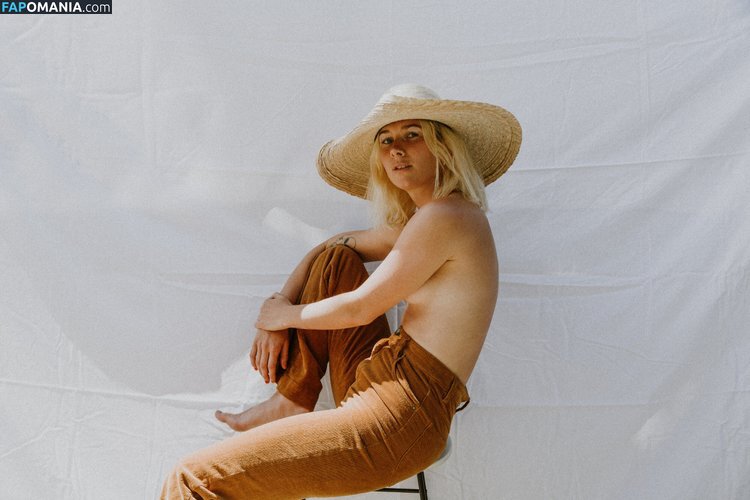 Broods singer / Georgia Nott / NottGeorgia / broodsmusic Naken OnlyFans  Läckta Foto #2