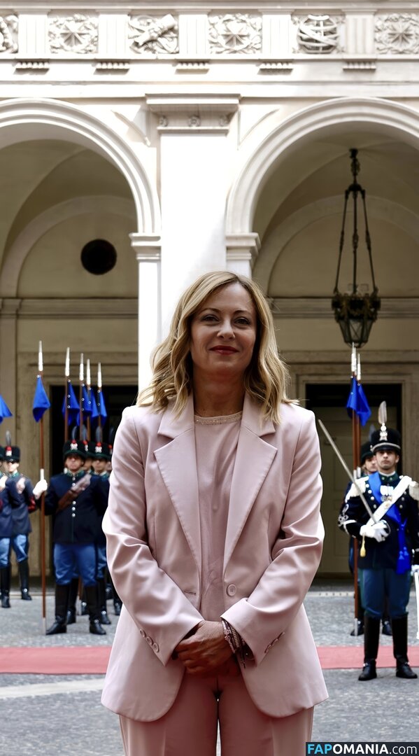 Giorgia Meloni / Italian Prime Minister 🇮🇹 / giorgiameloni Naken OnlyFans  Läckta Foto #2