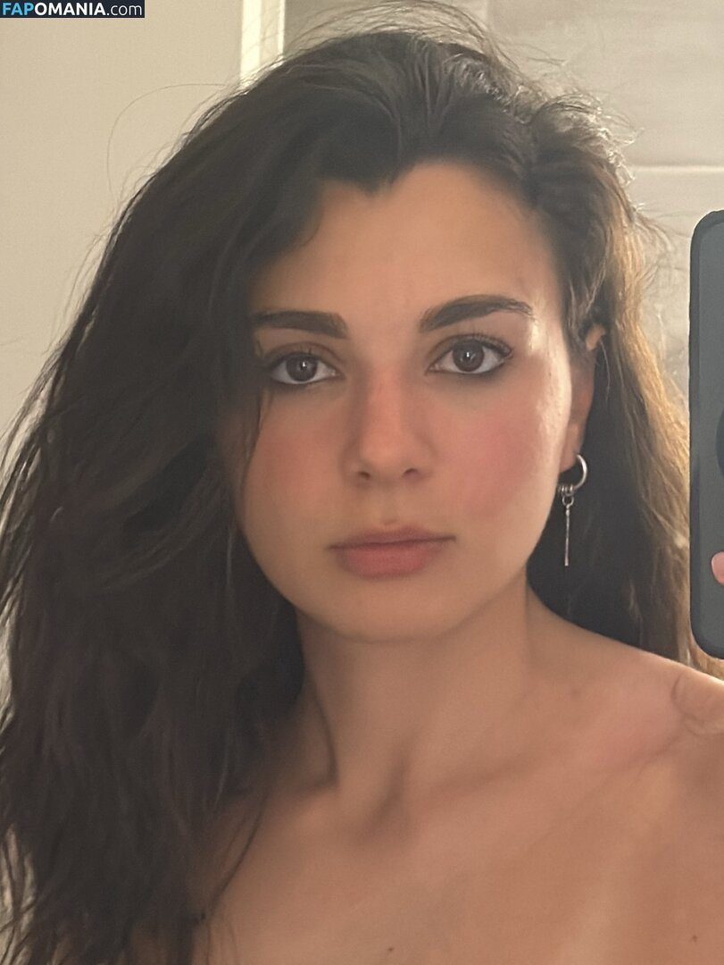 Giulia Crossbow / giuliacrossbow / https: Naken OnlyFans  Läckta Foto #4