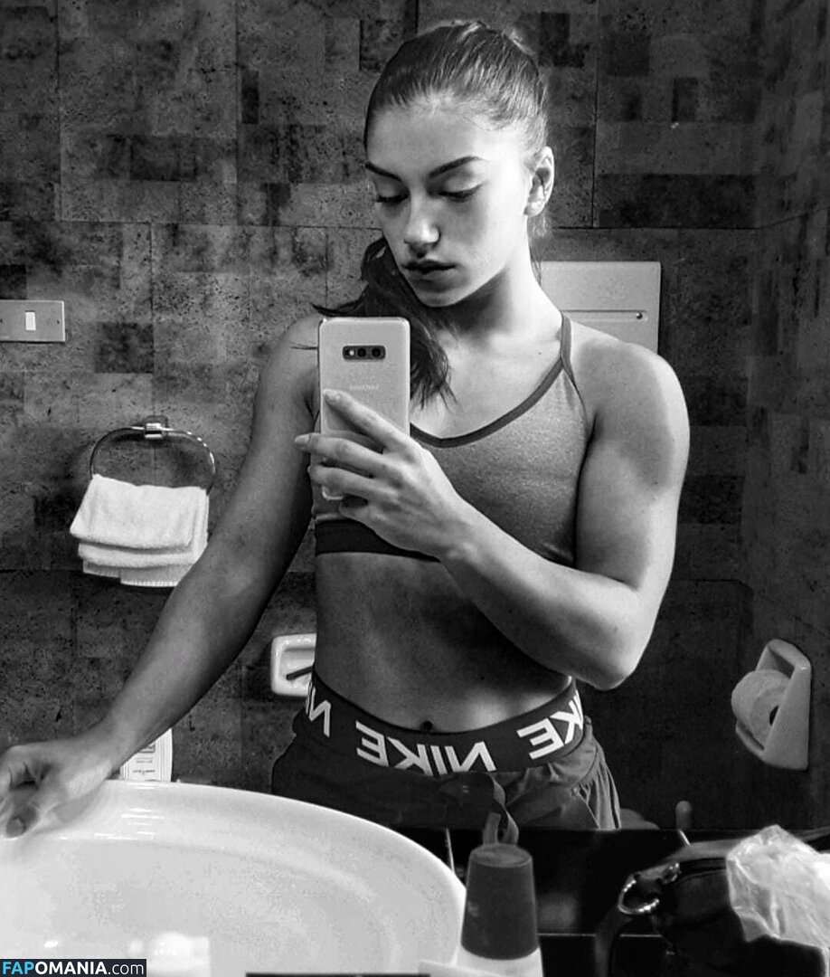 Giulia Imperio / giuliaimperio7 / giuliaimperioo Naken OnlyFans  Läckta Foto #3