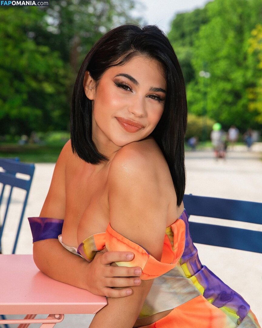 Giulia Sara Naken OnlyFans  Läckta Foto #5