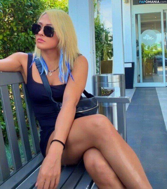 0221giulia / Giulia / giulia0221g / giuliaottorini / scientwehst Naken OnlyFans  Läckta Foto #514