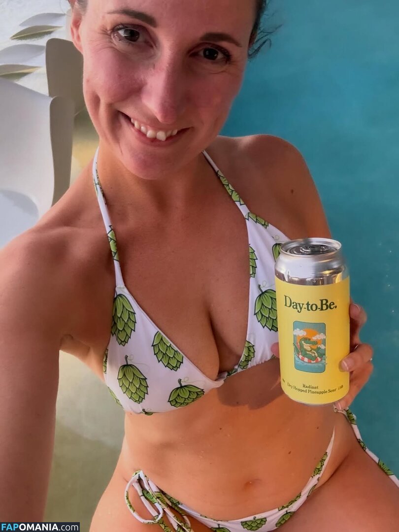 globalcraftbeergirl Naken OnlyFans  Läckta Foto #1