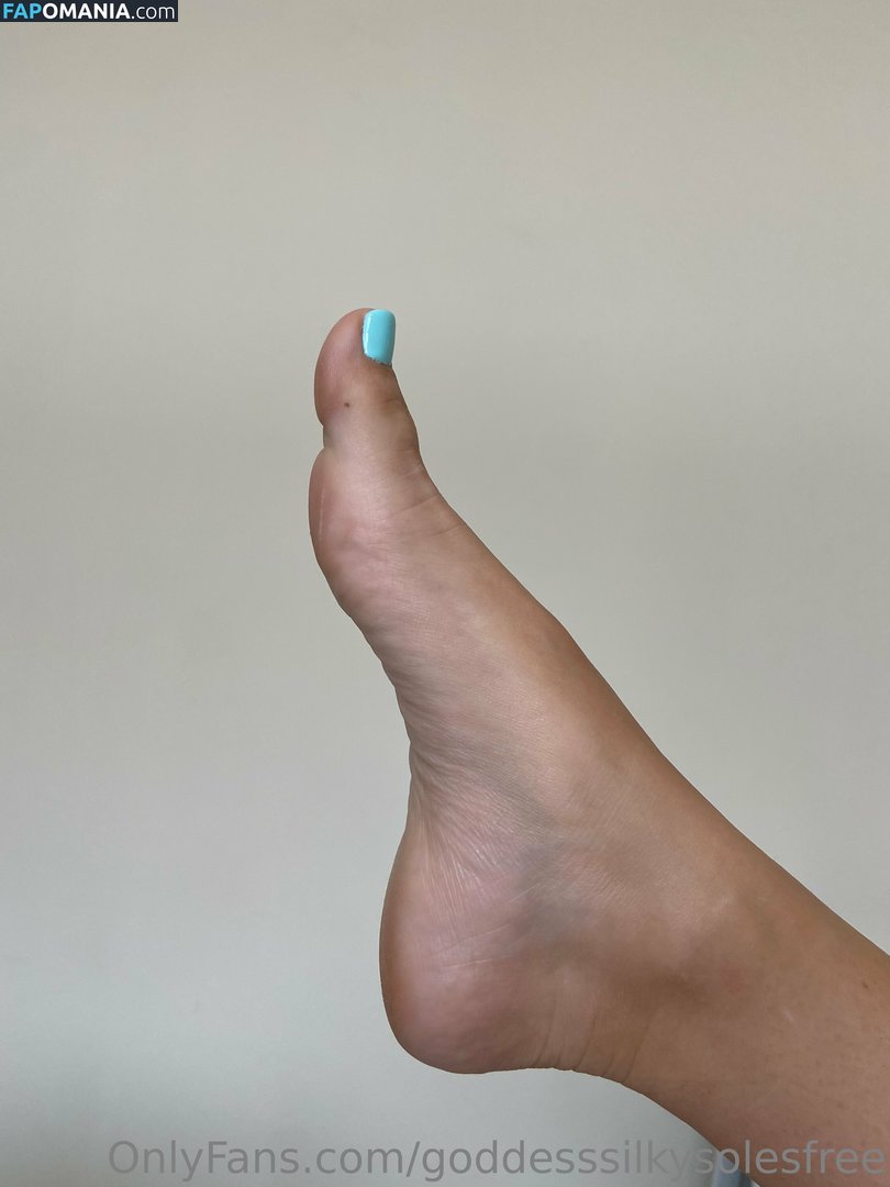 goddesssilkysolesfree / theeepursuitofselflove Naken OnlyFans  Läckta Foto #1