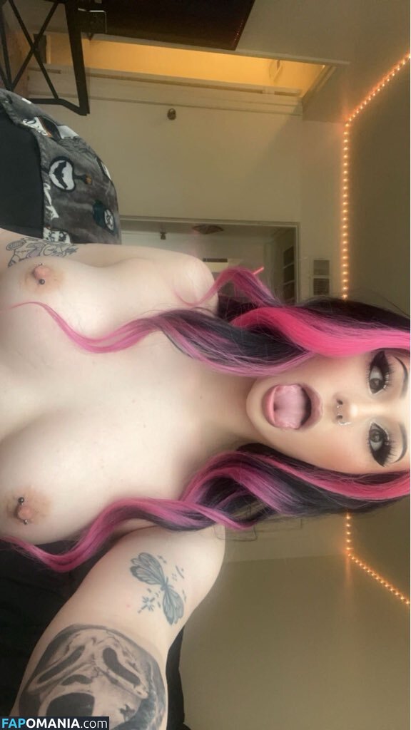 Gr4v3y4rdkandi3 / gr4v3y4rdkand13 / https: Naken OnlyFans  Läckta Foto #2