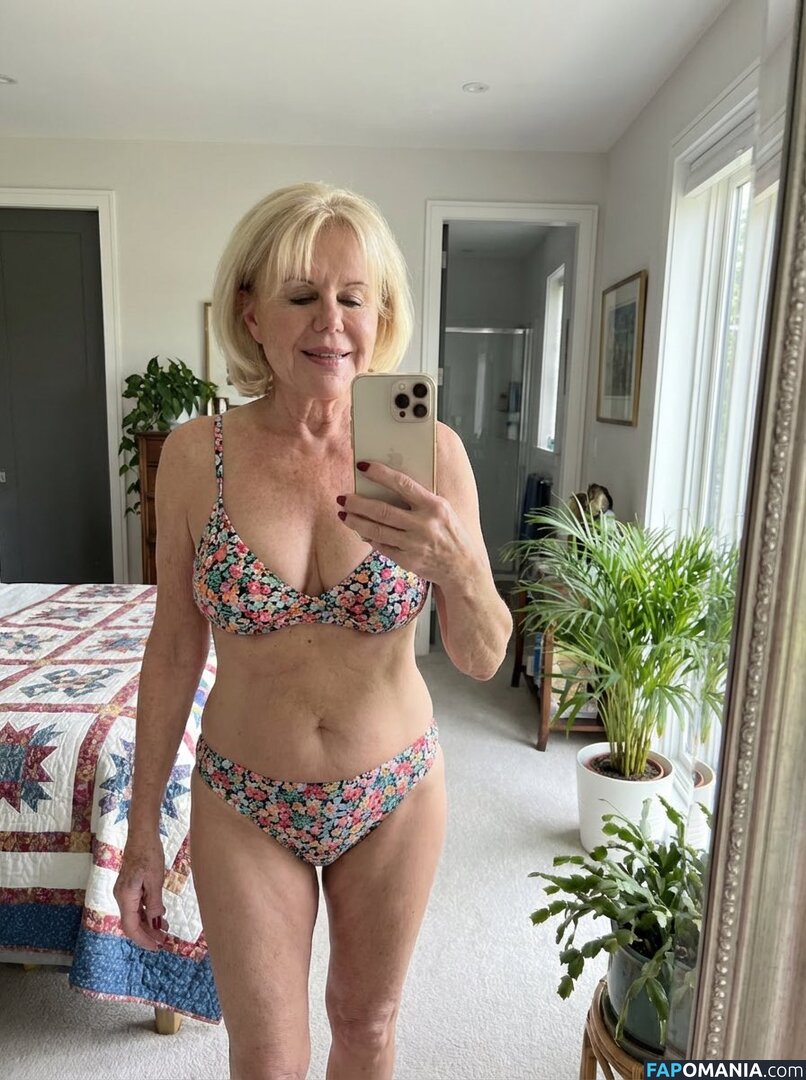 GrannyKatheryn / grandmakathryyn / grannykathryn / https: / yourgrannykat Naken OnlyFans  Läckta Foto #1