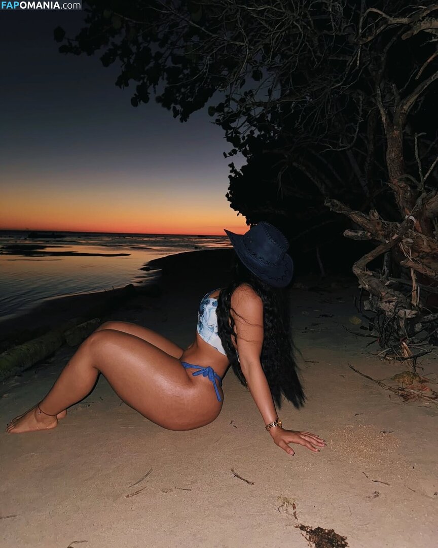 Genesis vargas / Gvargas_20 Naken OnlyFans  Läckta Foto #14