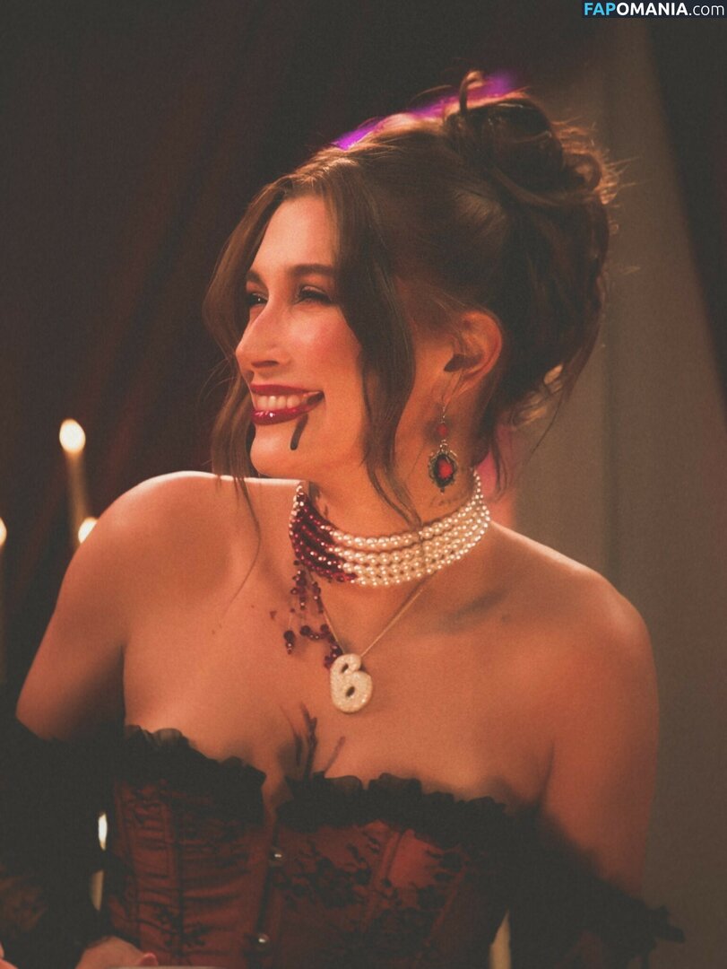 Hailey Baldwin Bieber / haileybieber Naken OnlyFans  Läckta Foto #392