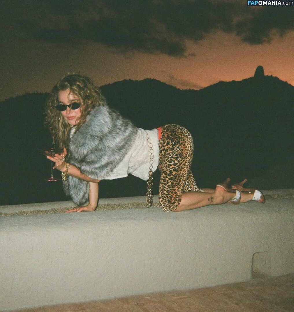 Haley Lu Richardson / haleyluhoo Naken OnlyFans  Läckta Foto #205