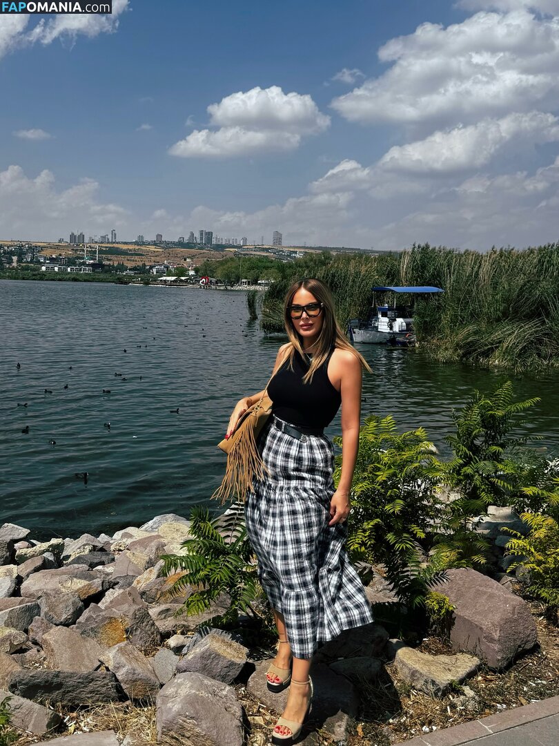 Hande Sarıoğlu / hndsar Naken OnlyFans  Läckta Foto #3