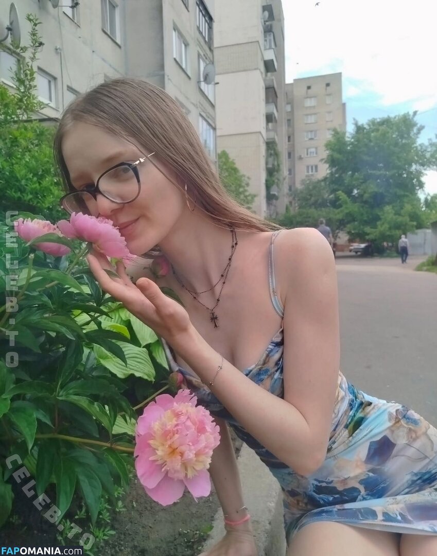 elen.meln / helen_meln777 / melena17_ElenMeln Naken OnlyFans  Läckta Foto #5