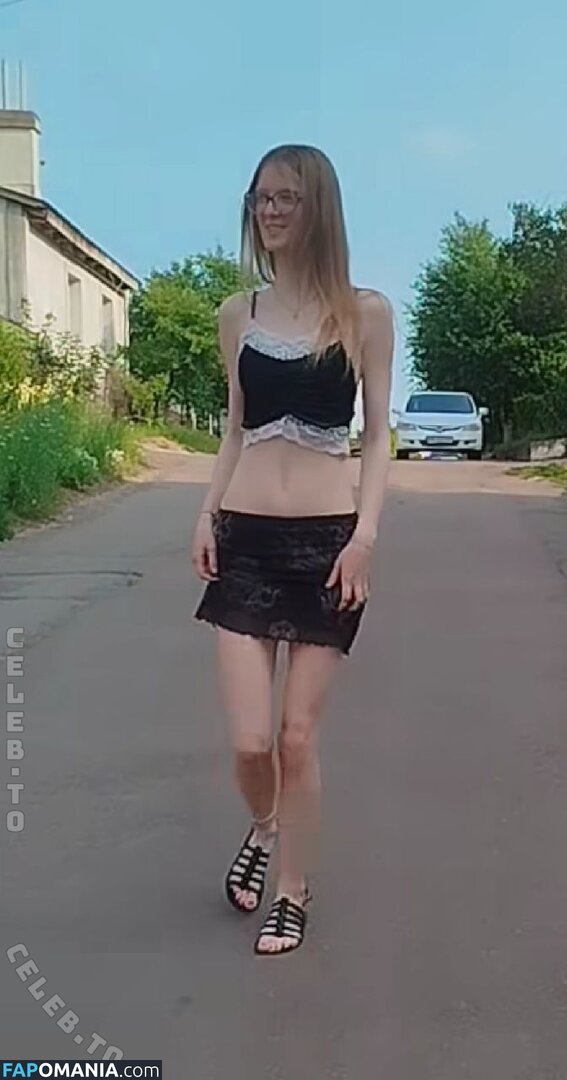 elen.meln / helen_meln777 / melena17_ElenMeln Naken OnlyFans  Läckta Foto #8