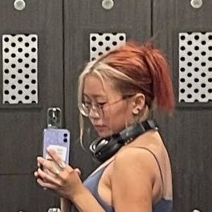 hollyliangg