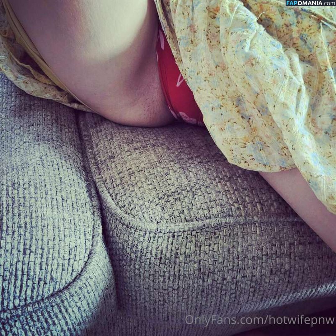 Hotwife J / hotwife_J / hotwifepnw / https: Naken OnlyFans  Läckta Foto #4