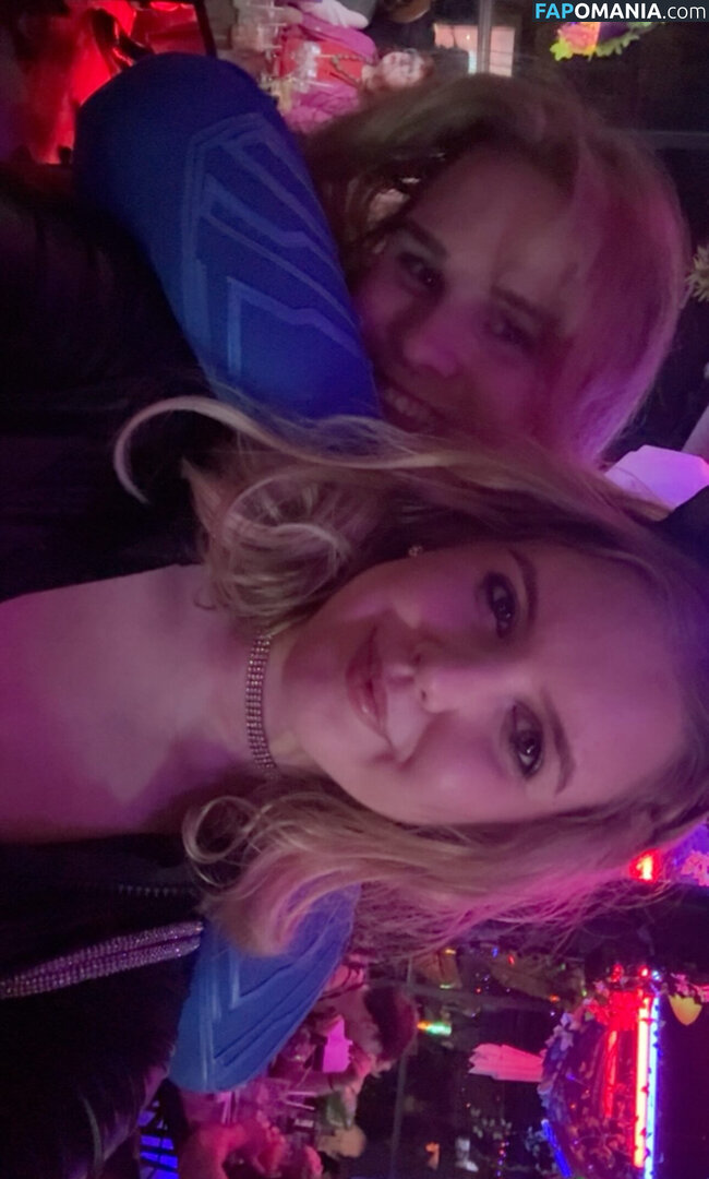 HoxieLoxie / laraschofield Naken OnlyFans  Läckta Foto #2