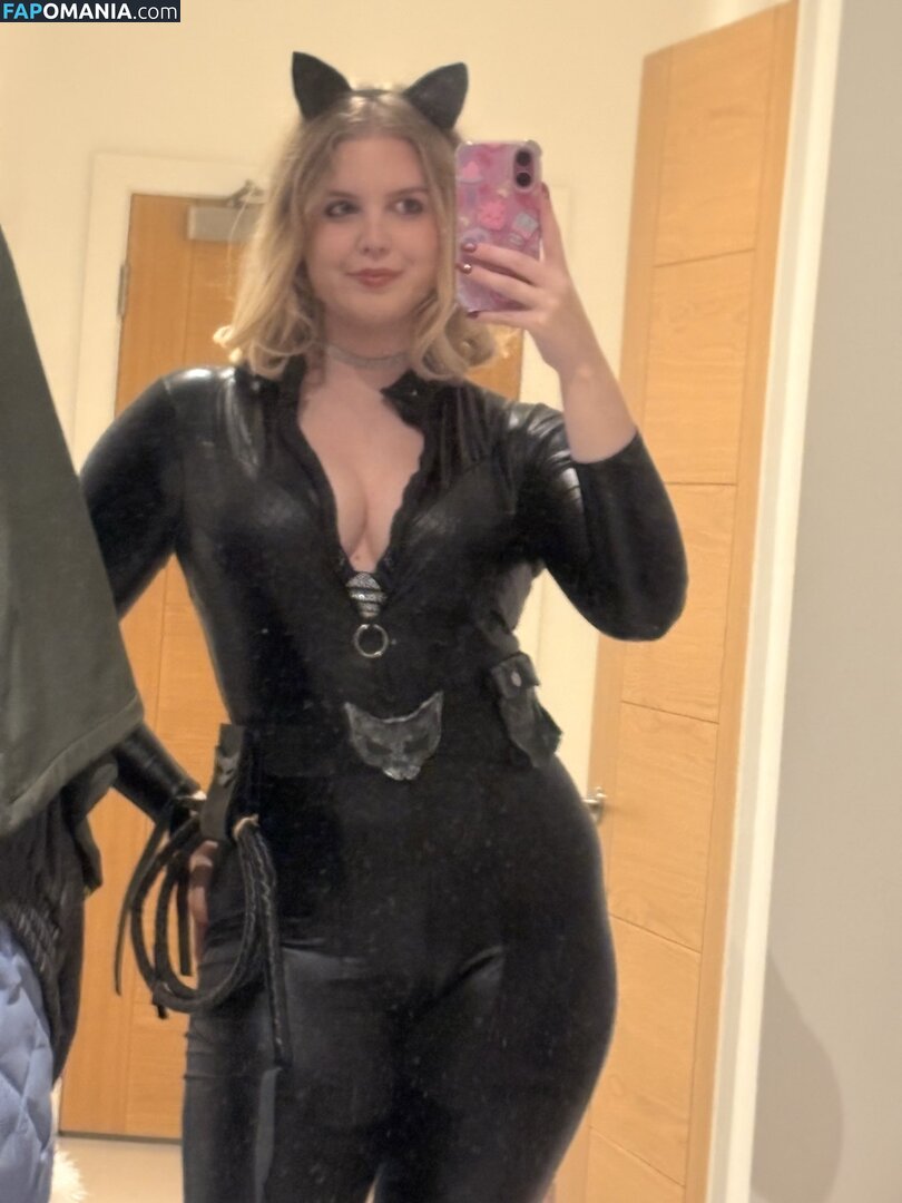 HoxieLoxie / laraschofield Naken OnlyFans  Läckta Foto #4