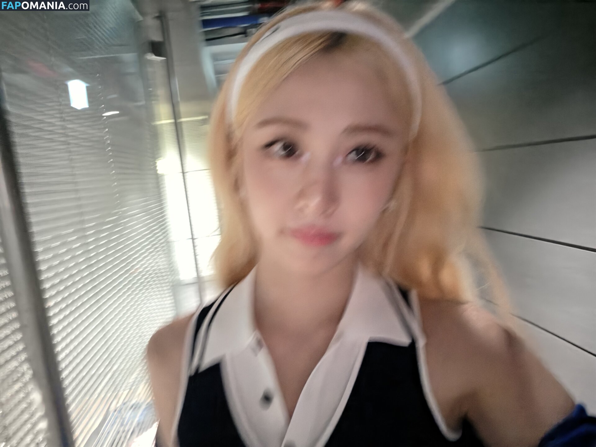 Huh Yunjin 허윤진 / LESSERAFIM / jenaissante Naken OnlyFans  Läckta Foto #2