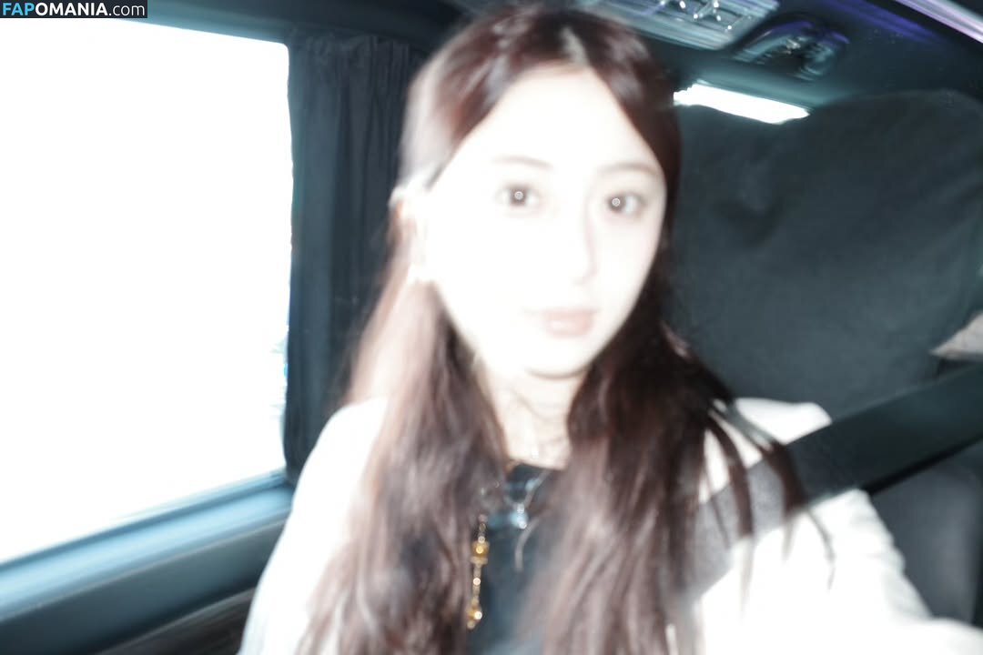 Huh Yunjin 허윤진 / LESSERAFIM / yunjin_lesserafims Naken OnlyFans  Läckta Foto #11