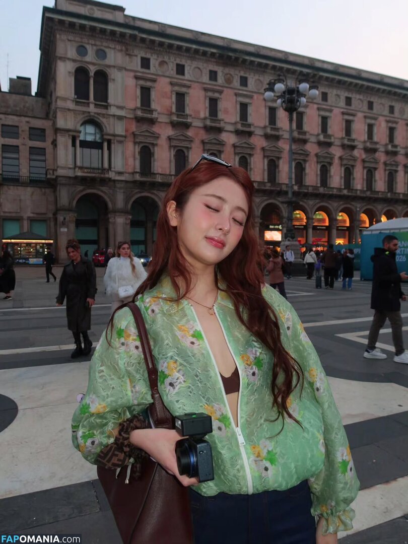 Huh Yunjin 허윤진 / LESSERAFIM / yunjin_lesserafims Naken OnlyFans  Läckta Foto #28