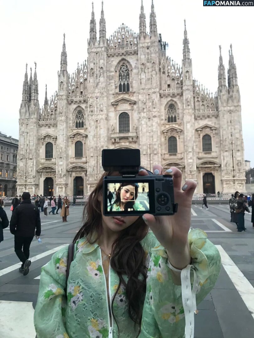 Huh Yunjin 허윤진 / LESSERAFIM / yunjin_lesserafims Naken OnlyFans  Läckta Foto #29