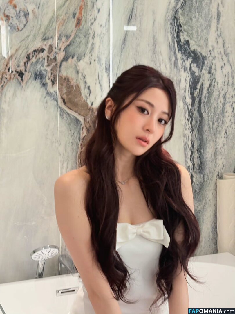 Huh Yunjin 허윤진 / LESSERAFIM / yunjin_lesserafims Naken OnlyFans  Läckta Foto #42