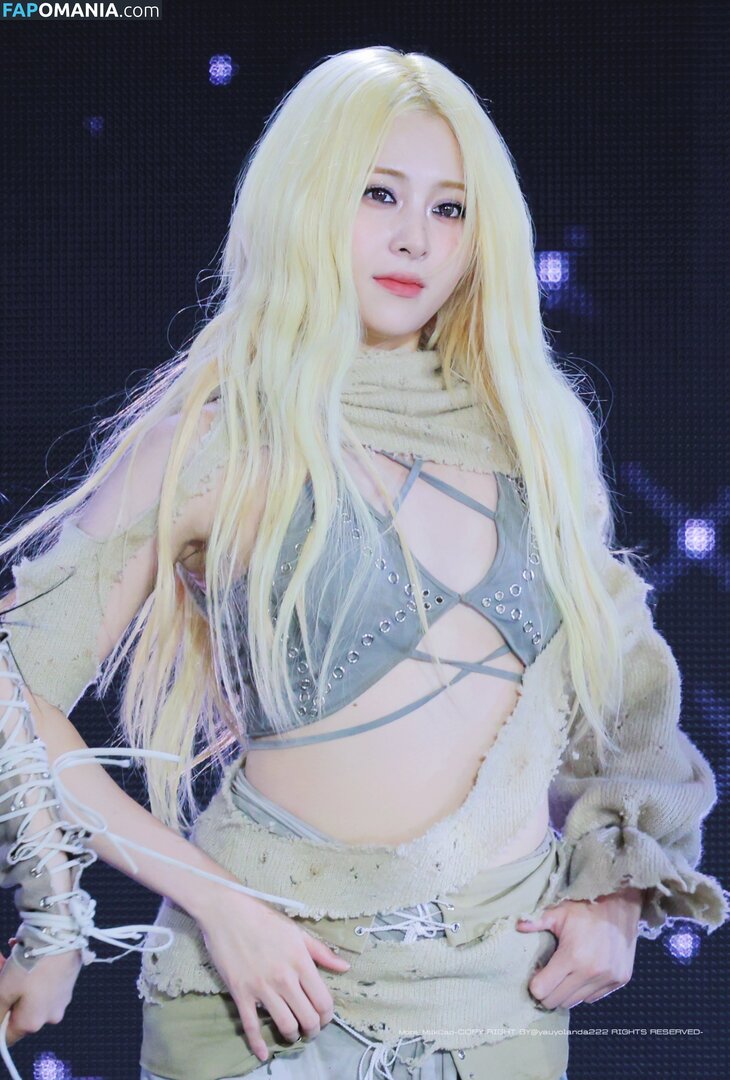 Huh Yunjin 허윤진 / LESSERAFIM / jenaissante Naken OnlyFans  Läckta Foto #72