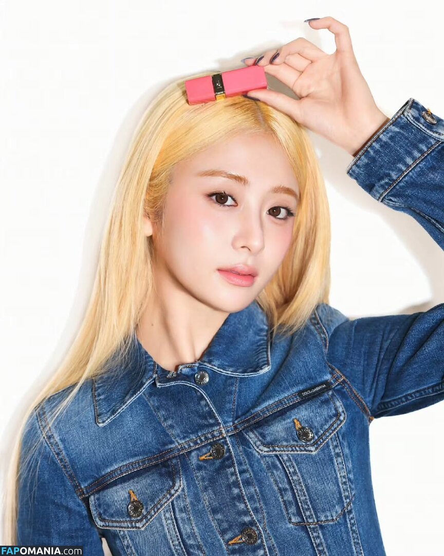 Huh Yunjin 허윤진 / LESSERAFIM / jenaissante Naken OnlyFans  Läckta Foto #118