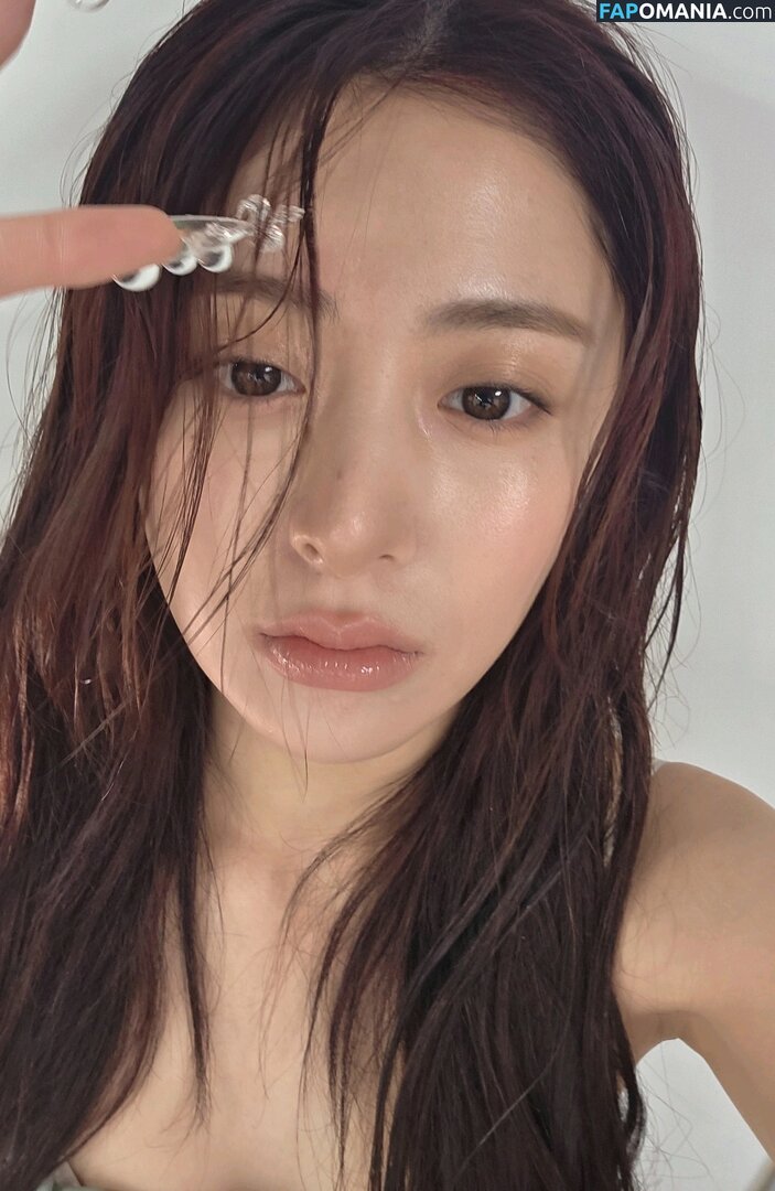 Huh Yunjin 허윤진 / LESSERAFIM / jenaissante Naken OnlyFans  Läckta Foto #128