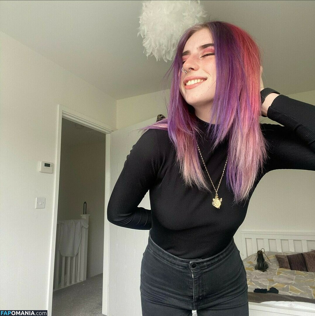 Humberstone / Nicole Louise Naken OnlyFans  Läckta Foto #4