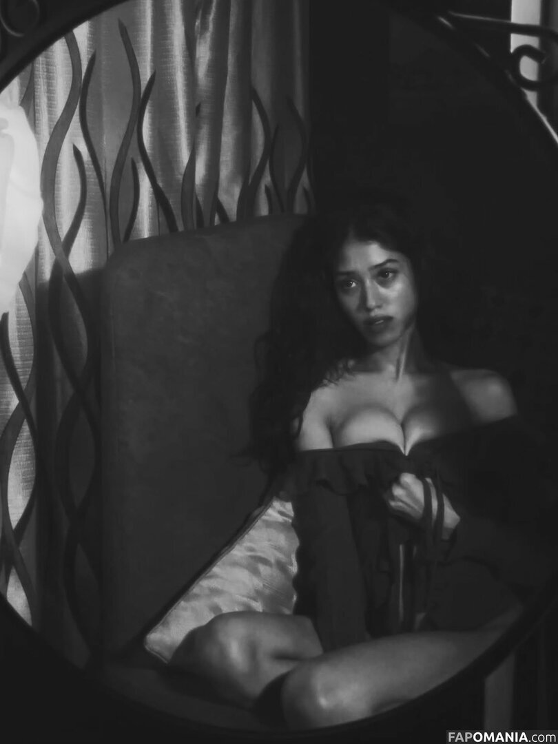 husn.ki.parii Naken OnlyFans  Läckta Foto #3