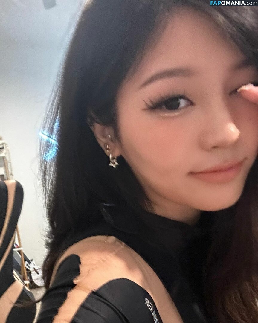 Aikuros / Hyoon / https: Naken OnlyFans  Läckta Foto #7