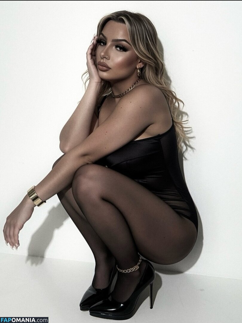 Iamsamvela / Samuela Cecchini Naken OnlyFans  Läckta Foto #1
