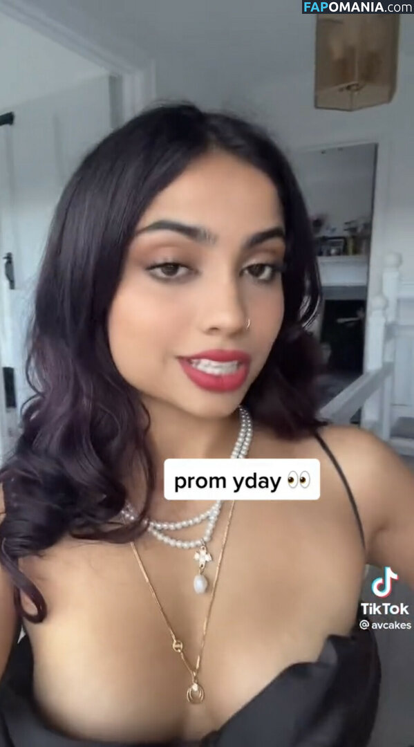 alycakes__ / iconicakes / sara deshmukh / saradeshmukhhh Naken OnlyFans  Läckta Foto #6