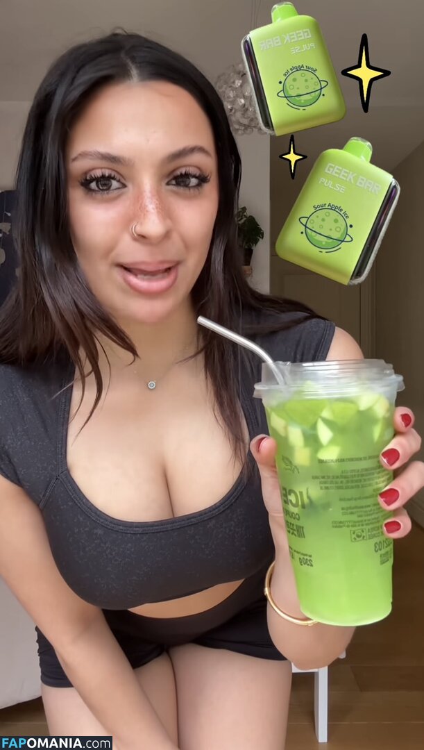 alycakes__ / iconicakes / sara deshmukh / saradeshmukhhh Naken OnlyFans  Läckta Foto #20