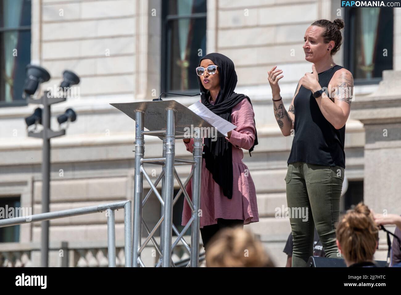 Ilhan Omar Naken OnlyFans  Läckta Foto #10