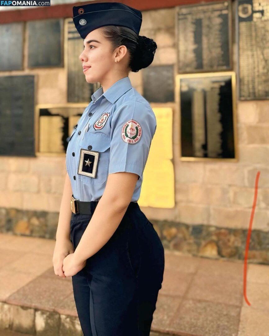 In And Out Uniform Naken OnlyFans  Läckta Foto #46