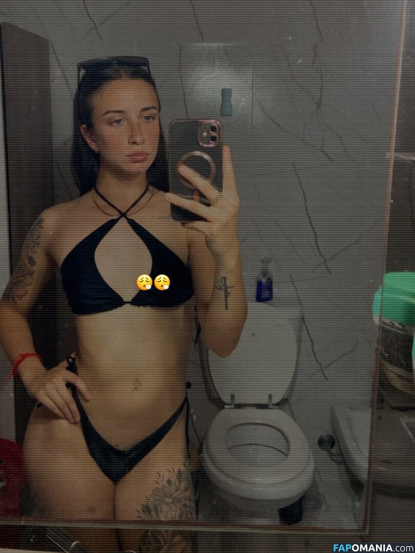 In And Out Uniform Naken OnlyFans  Läckta Foto #55