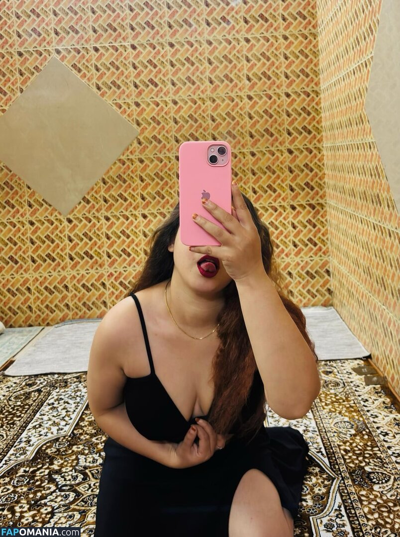 Indian Naughty Stuff / https: / justnaughtystuf / urvashi_apsaraa Naken OnlyFans  Läckta Foto #1