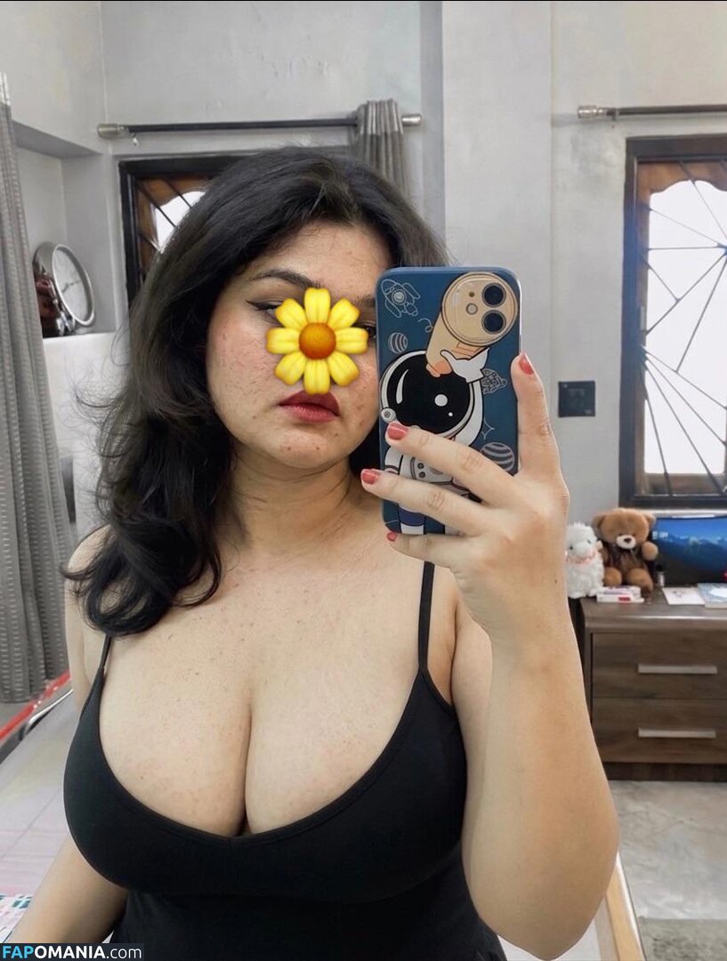Indian Naughty Stuff / https: / justnaughtystuf / urvashi_apsaraa Naken OnlyFans  Läckta Foto #5