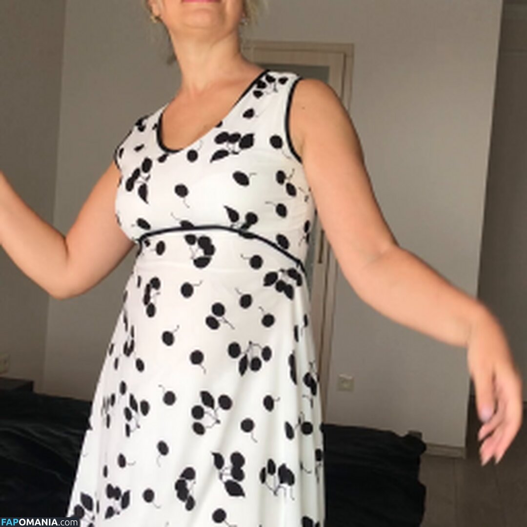 Astrid Heinz / Gabriela Koravora / Ingrid Lykke / Veronika Růže / astrid.heinz / ingridlykke Naken OnlyFans  Läckta Foto #1