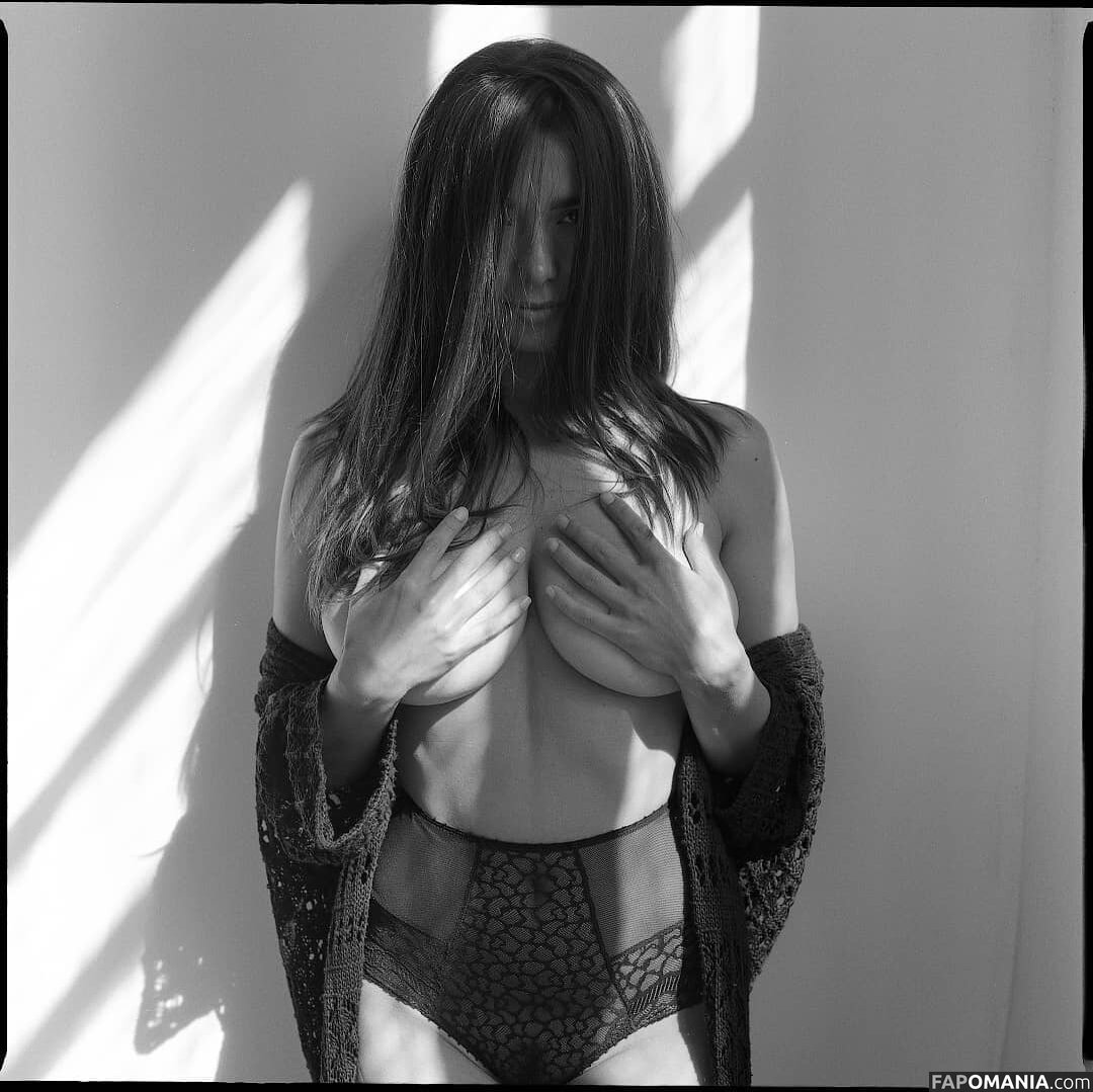 Irina Verina / irinassolo Naken OnlyFans  Läckta Foto #1